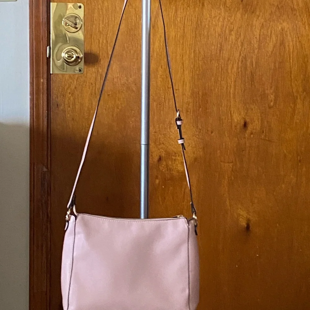 Womens pink leather crossbody bag - Picture 2 of 5